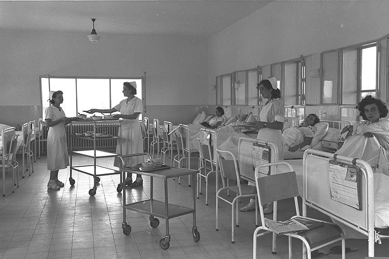 שביתת הרופאים 1954 כ-2,000 רופאים נאבקו להעלאת שכרם