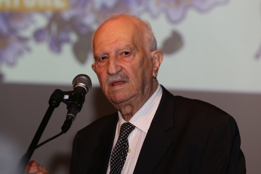 המשורר, הסופר והחוקר הוותיק חנא אבו חנא הלך לעולמו בחיפה