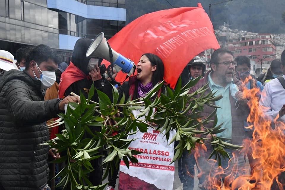 מרד עממי באקוודור: מפגינים נגד יוקר המחיה ניסו להשתלט על בניין הפרלמנט  