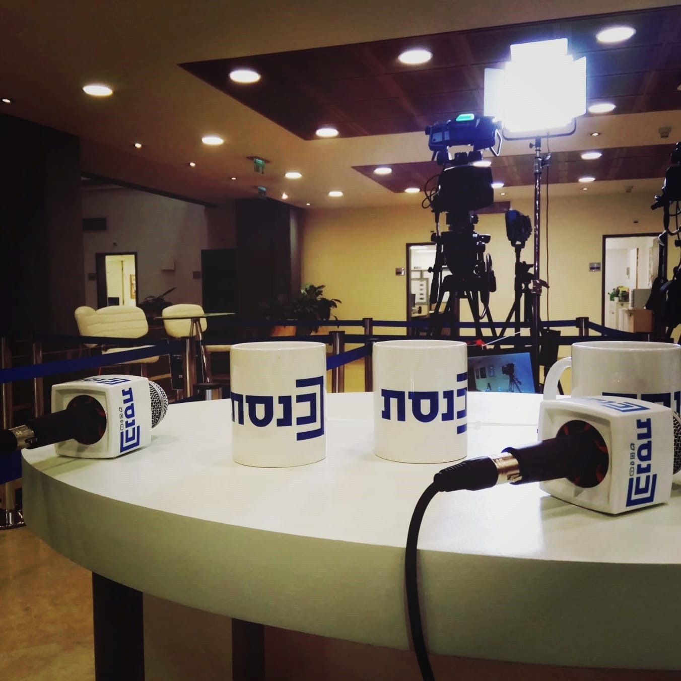 עתירה: ערוץ הכנסת מנסה למנוע את התארגנות עובדיו; חוששים מגל פיטורים ב”גלובס”