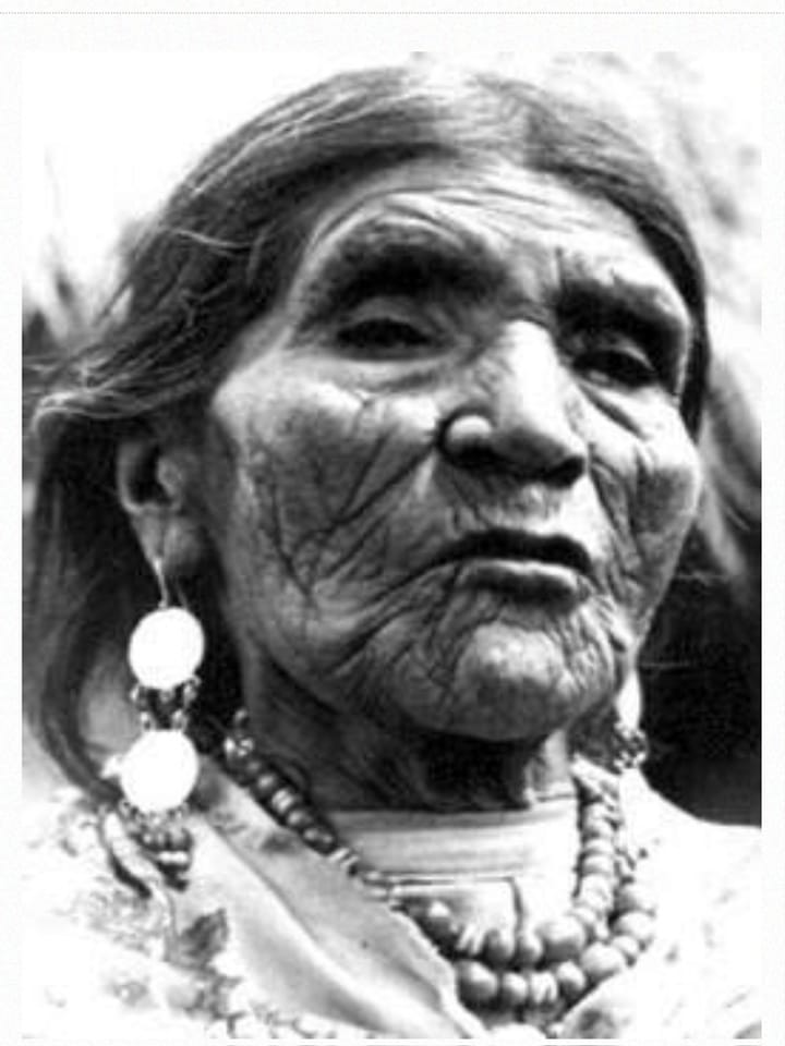 “אם המאבק” דולורס קקואנגו פעילה למען זכויות העמים הילידים נפטרה באקוודור ב-23 באפריל 1971